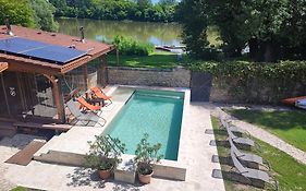 Vizparti Apartmanhaz